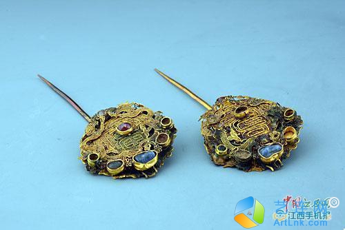 明代王妃墓葬珍宝展出 藩王妃婆媳饰品“撞衫”
