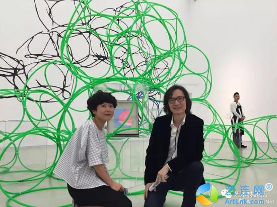 被设计师逼急了的艺术家