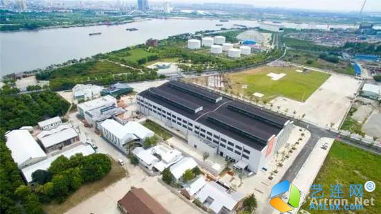 被设计师逼急了的艺术家