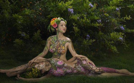 关于艺术本质的讨论，极品越南美女人体彩绘艺术欣赏，美的像朵花