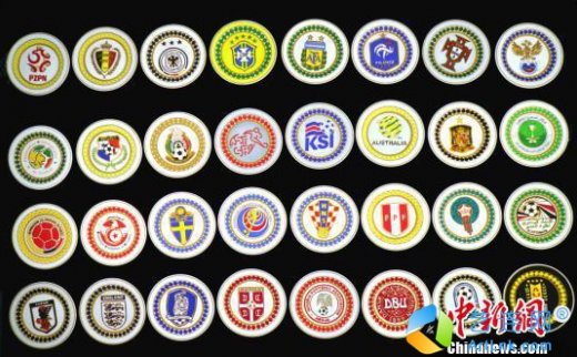 【艺连关注】宁夏工匠手中世界杯：32支球队队徽做成金丝彩沙画