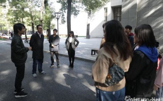 北京大学艺术学院开展艺术体验营系列活动之沙画体验课程