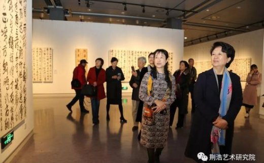 【艺连展讯】河南省委常委、宣传部长赵素萍观看杨杰书法作品展
