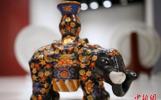 【艺连展讯】香港展出本地彩瓷精品 中西合璧流金溢彩