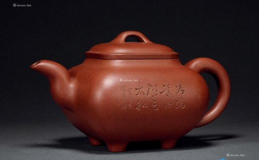 --                            2056 
                            民国 李宝珍款 潜陶刻 传炉壶