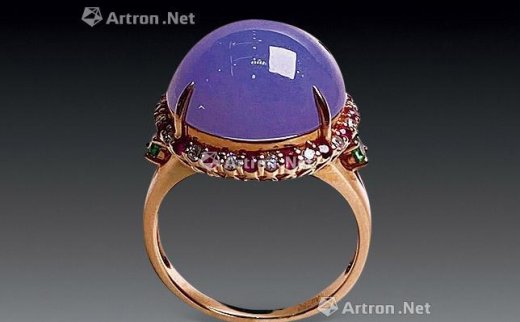 --                            0612 
                            天然紫罗兰翡翠戒指配18K金镶钻石