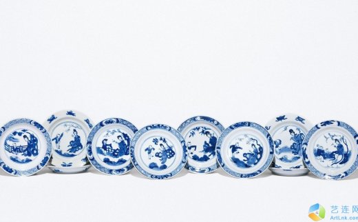 --                            3902 
                            清康熙 青花教子图折沿小盘十只 -中国嘉德国际拍卖有限公司