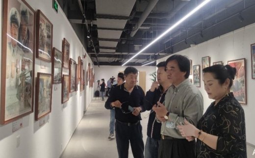 “新中国红色电影海报”系列展亮相文沁阁